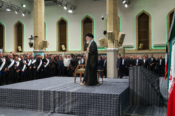 پشتیبانی تمام قد رهبر انقلاب از جامعه کارگری/ کارگر، سرمایه اصلی برای تحقق شعار سال است