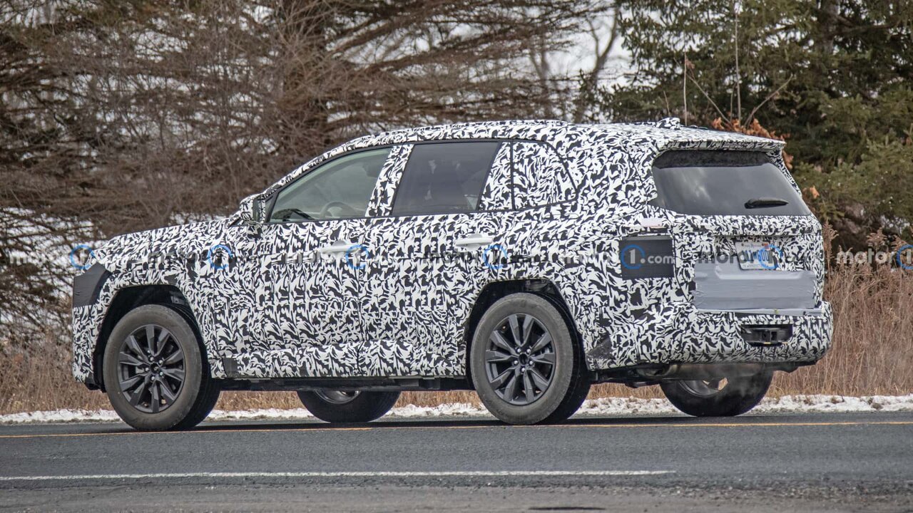 پوستاندازی شاسیبلند محبوب تویوتا / «RAV۴» با چهرهای جدید / عکس