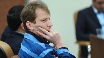 چرا پایداریچیهای مجلس در برابر تقاضای خرید ایران خودرو توسط کروز جنجال کردند اما در برابر درخواست بابک زنجانی برای خرید سایپا ساکتند؟