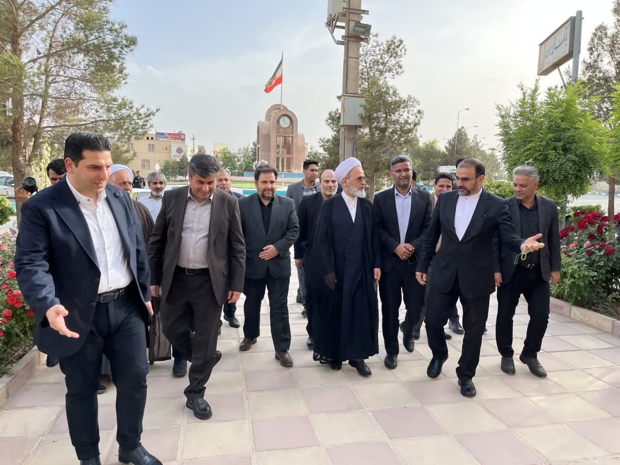 بازدید آیت الله اعرافی از شهرک صنعتی برتر ایران بازدید آیت الله اعرافی از شهرک صنعتی برتر ایران