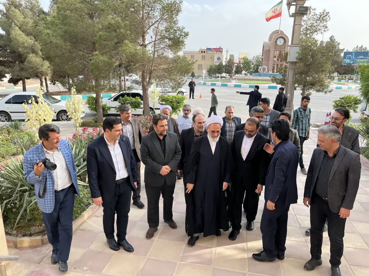 بازدید آیت الله اعرافی از شهرک صنعتی برتر ایران بازدید آیت الله اعرافی از شهرک صنعتی برتر ایران