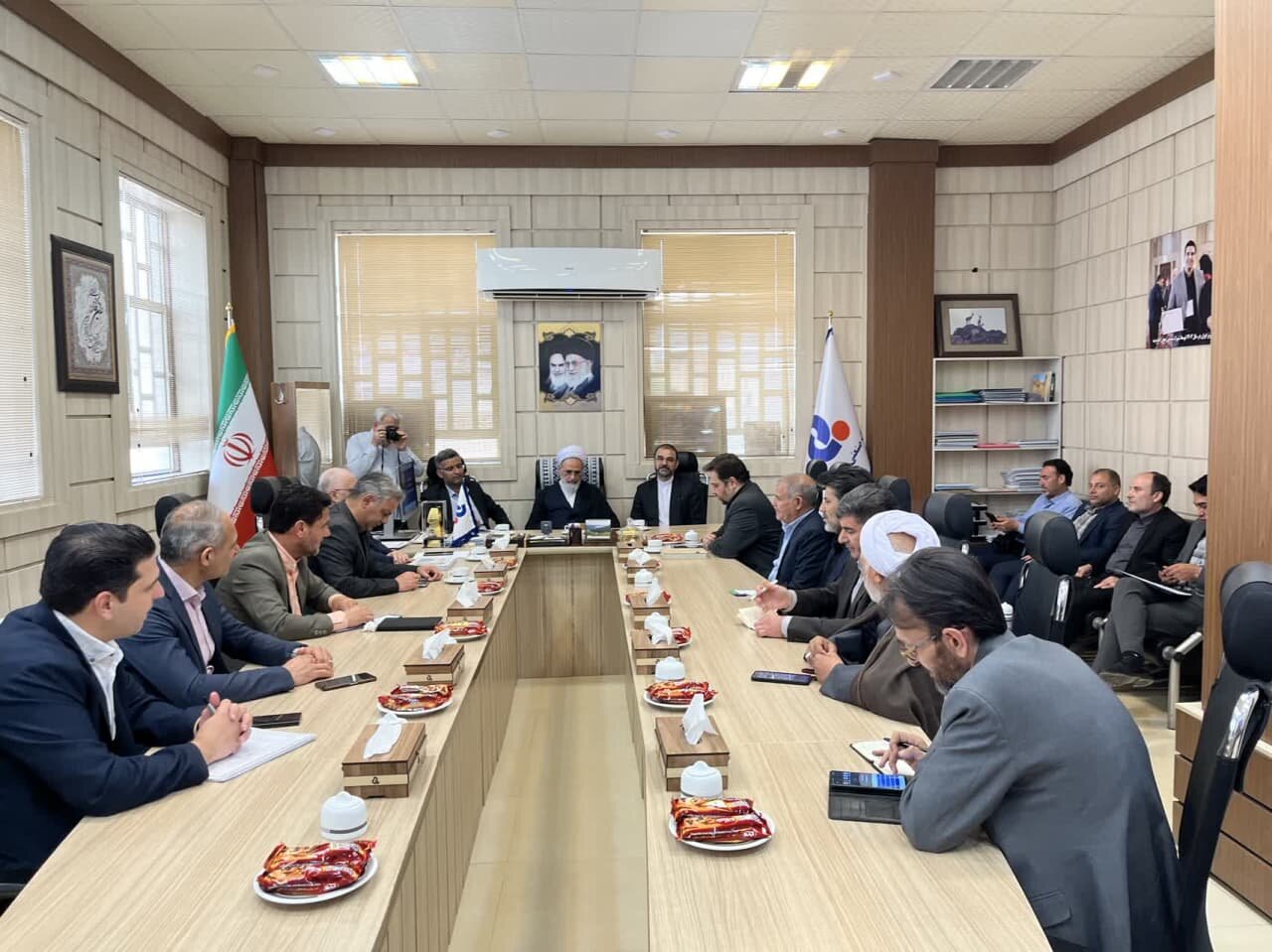 بازدید آیت الله اعرافی از شهرک صنعتی برتر ایران بازدید آیت الله اعرافی از شهرک صنعتی برتر ایران