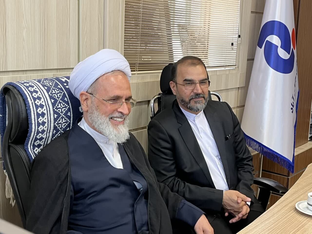 بازدید آیت الله اعرافی از شهرک صنعتی برتر ایران بازدید آیت الله اعرافی از شهرک صنعتی برتر ایران