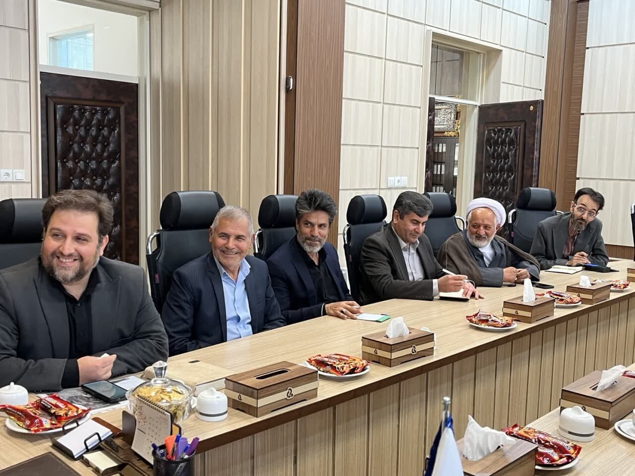 بازدید آیت الله اعرافی از شهرک صنعتی برتر ایران بازدید آیت الله اعرافی از شهرک صنعتی برتر ایران