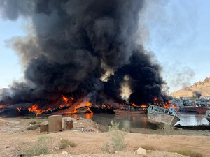 آتشسوزی در بندر پارسیان/ عکس