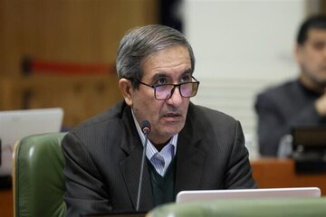 اعتراض عضو شورای شهر به هزینه ناهار مدیران شهرداری؛ از بهترین رستورانها غذا سفارش میدهند