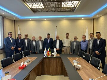 انجمن توسعه استان کرمان با حضور مرعشی و باهنر تشکیل جلسه داد