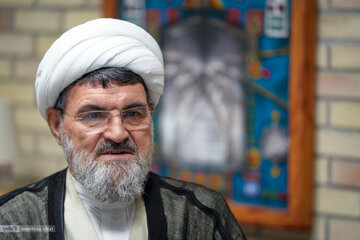 این سخت‌گیری‌هایی که درباره حجاب می‌کنند را، کجا امام گفته است؟/ برخی مسئولان و یک مشت از تندروها را مقصر این بی‌حجابی می‌دانم