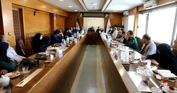 با وحدت و همدلی در جنگ ترکیبی بر دشمنان پیروز می شویم