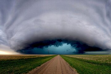 بارش‌های رگباری و طوفان‌های لحظه‌ای در استان اصفهان/مدیریت بحران در حالت آماده باش