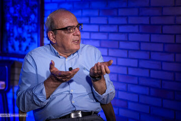 ببینید| عباس عبدی: آقای خاتمی گفتند ما می‌آییم و ۳-۴ میلیون رای می‌آوریم و با همان رای زندگی سیاسی می‌کنیم