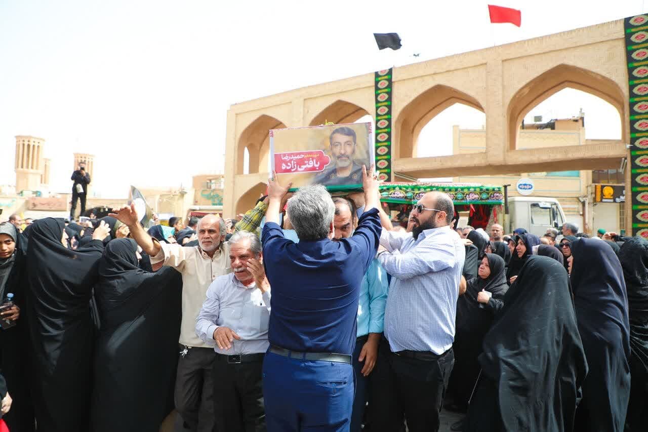 برگزاری مراسم تشییع شهدای حمله رژیم صهیونیستی به یزد