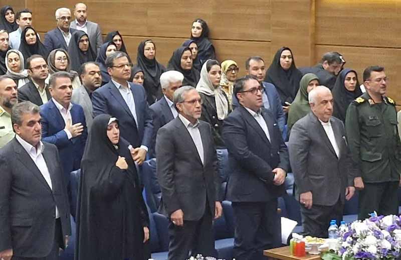 تجلیل از زنان کنشگر و صادر کنندگان نمونه استان سمنان