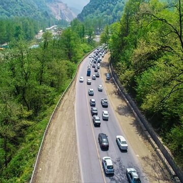 تردد بیش از ۲۹۸ هزار وسیله نقلیه در محورهای مواصلاتی چهارمحال و بختیاری طی سه روز