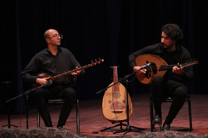 تصاویر | اجرای کنسرت زنده‌ی «حصار» در سالن تئاتر شهر سمنان