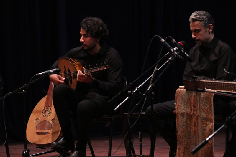 تصاویر | اجرای کنسرت زنده‌ی «حصار» در سالن تئاتر شهر سمنان