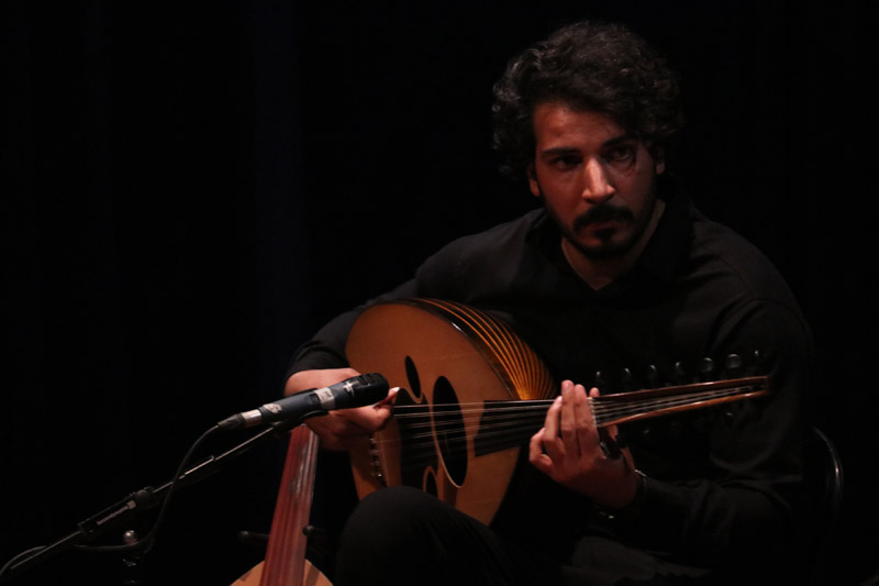 تصاویر | اجرای کنسرت زنده‌ی «حصار» در سالن تئاتر شهر سمنان