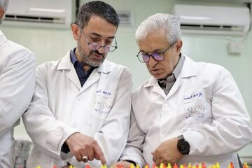 تصاویری متفاوت از اعضای کمیسیون امنیت ملی مجلس با روپوش سفید/ ماجرا چه بود؟