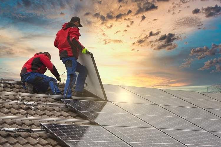 تولید انرژی تجدیدپذیر آمریکا با رکوردشکنی در آستانه عبور از گاز طبیعی قرار گرفت