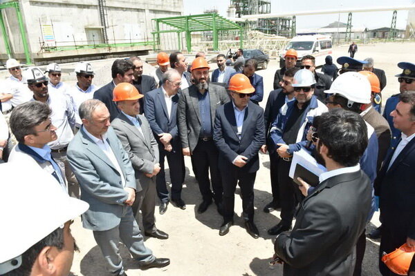 حمایت استاندار آذربایجان شرقی از طرح های توسعه پتروشیمی تبریز