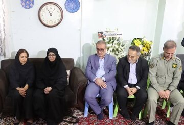 دیدار رئیس سازمان محیط زیست کشور با خانواده محیط بان شهید