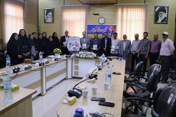 رونمایی از کتاب «بررسی ساختار روایی در خاطره زنان از جنگ» در مومنآباد سرخه