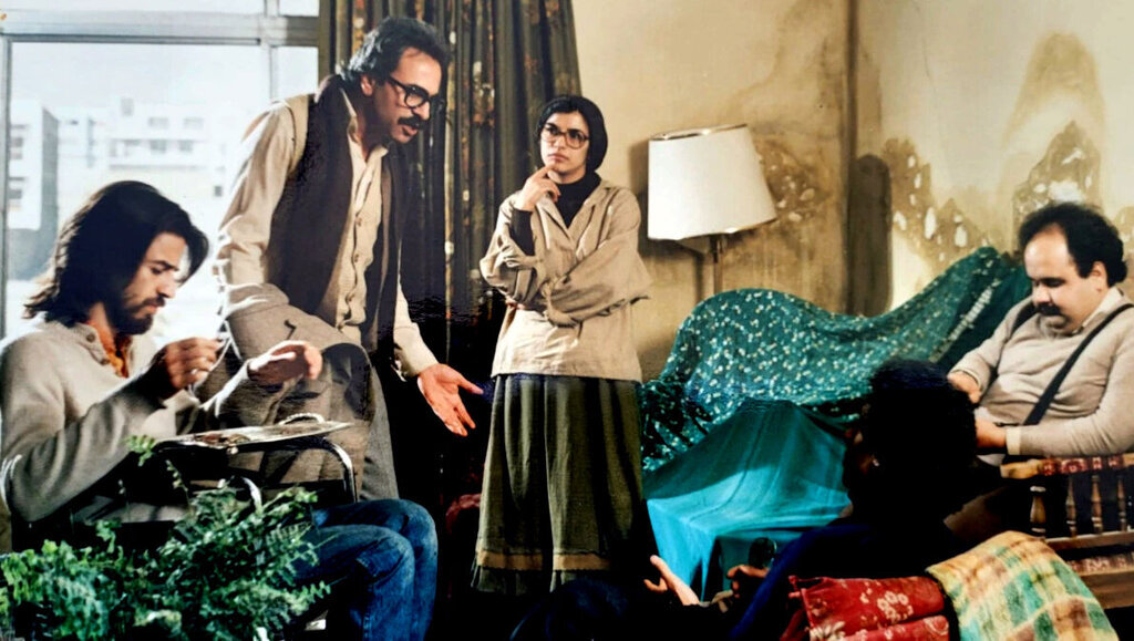 سینمای ایران در منگنه سرمایه‌سالاری، سانسور و سقوط فرهنگی / هشدار منتقد سینما: فرهنگ عمومی به سراشیبی سقوط افتاده است
