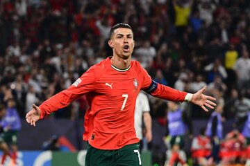 عکس | رکورد شگفتانگیز رونالدو از ۳۰ سالگی؛ سردار و طارمی در جمع بهترینهای جهان!
