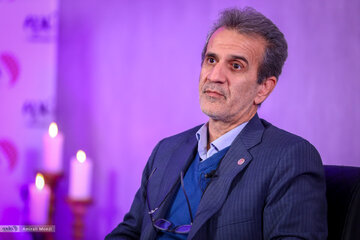 فردای صلح؛ دوست دارم فقط یک بار پدرم را بغل میکردم