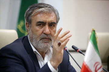 معنای مذاکره، گفتگو روی اصل صنعت هستهای و موضوع حق غنیسازی در کشور نیست و نخواهد بود/ آمریکاییها اصرار بی مورد روی اصل غنی سازی نداشته باشند
