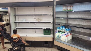 مواجهه اسرائیلیها با قفسههای خالی فروشگاهها