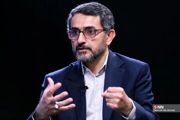 نماینده مجلس: در فاصله وعده صادق ۱ و وعده صادق ۲ عملکرد نظامی ما بهبود داشت/ خواستم دست فرماندهای که شاسی موشک را فشار میدهد ببوسم، اجازه نداد