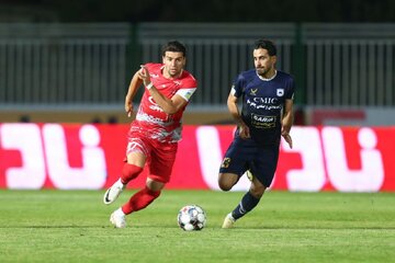 هافبک پرسپولیس در لیست خرید استقلال نیست