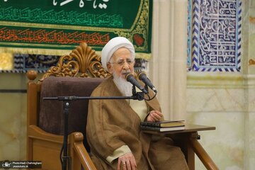 واکنش آیت‌الله‌ جوادی آملی به حملات اسرائیل/ سنگ را از هر جا که آمد برگردانید