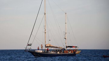 کشتی مادلین با تمام سرنشینان ربوده شد/عکس