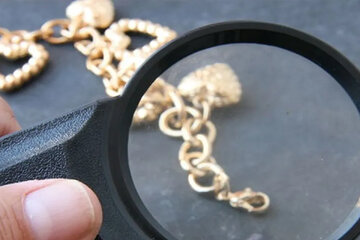 کشف ۱۷ میلیارد ریال طلا و ۱۰ کیلوگرم مواد مخدر در فرودگاه مشهد