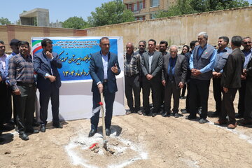 کلنگ زنی احداث خوابگاه دانشآموزی دبیرستان نمونه دکتر حسن سلطانی در فارسان