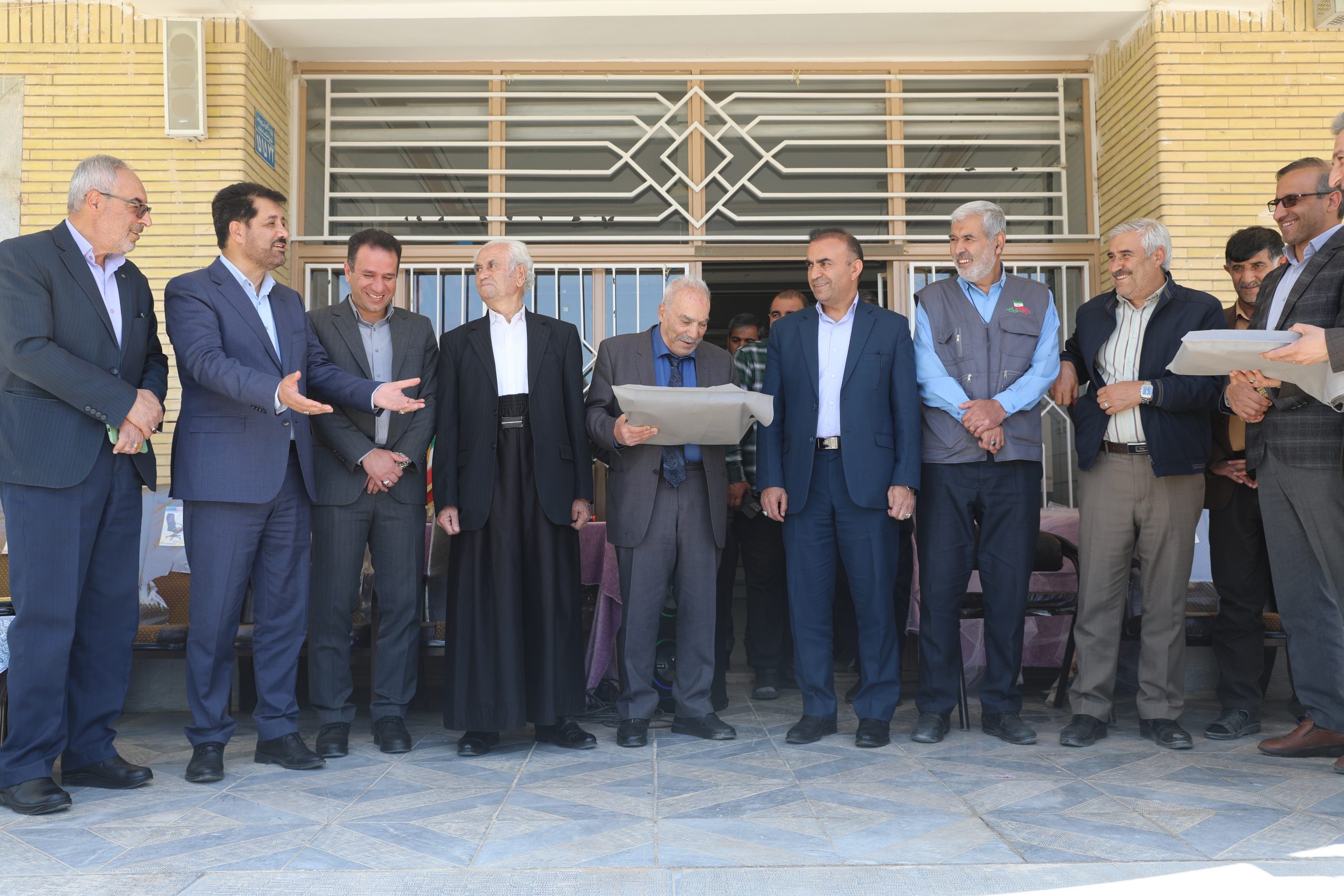 کلنگ زنی احداث خوابگاه دانشآموزی دبیرستان نمونه دکتر حسن سلطانی در فارسان