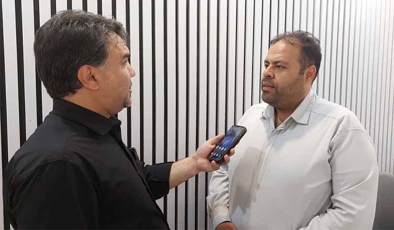 کیمیاگرانی که روشنایی را در مستضعفان جستوجو میکنند