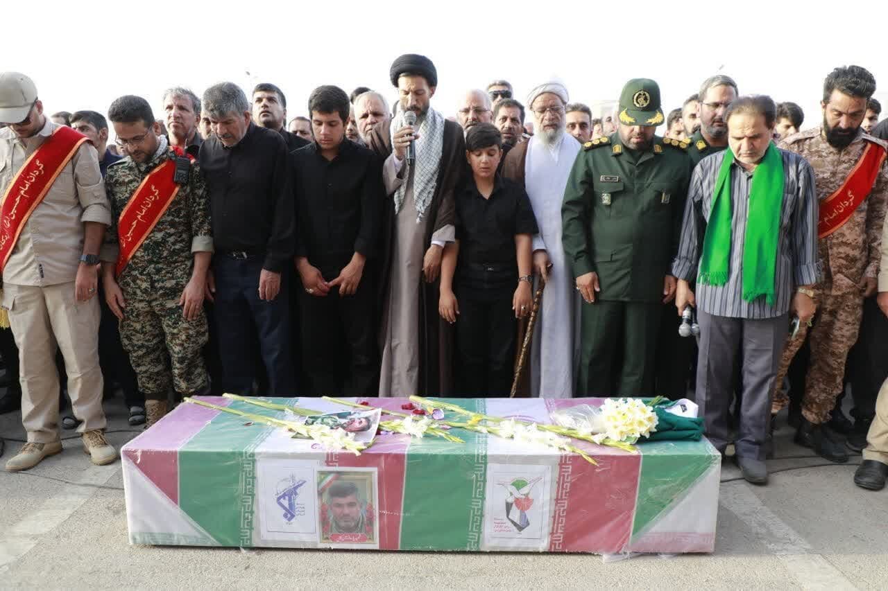 گزارش تصویری/ مراسم تشییع پیکر شهید والامقام حسین کمالی اردکانی