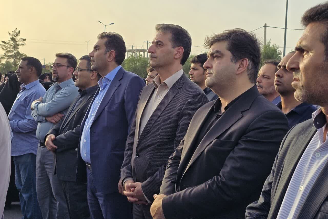 گزارش تصویری/ مراسم تشییع پیکر شهید والامقام حسین کمالی اردکانی