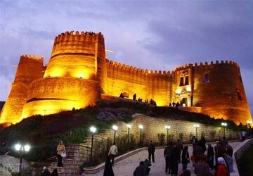 احیای گردشگری پس از جنگ ۱۲ روزه/ صالحی امیری:گردشگری نخستین بخش آسیبپذیر و اولین حوزه بازآفرین در شرایط بحرانی است؛ گردشگری موتور محرک اقتصاد ملی است