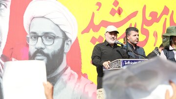 استاندار خوزستان: عزم و اراده ملت ایران در دفاع از کشور خلل ناپذیر است