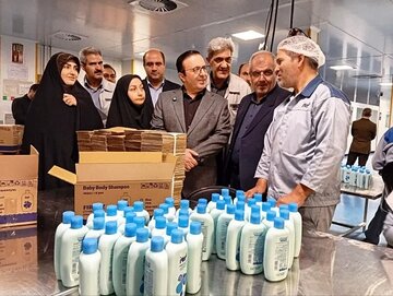 استاندار قزوین: گروه بهداشتی فیروز الگویی موفق در مسئولیت‌های اجتماعی است