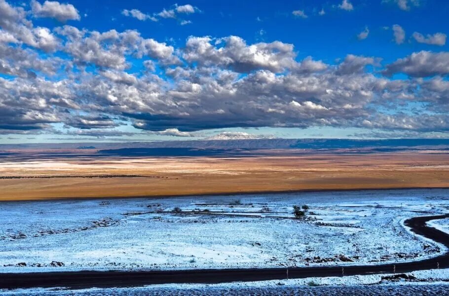 بارش برف در خشکترین نقطه زمین دردسرساز شد