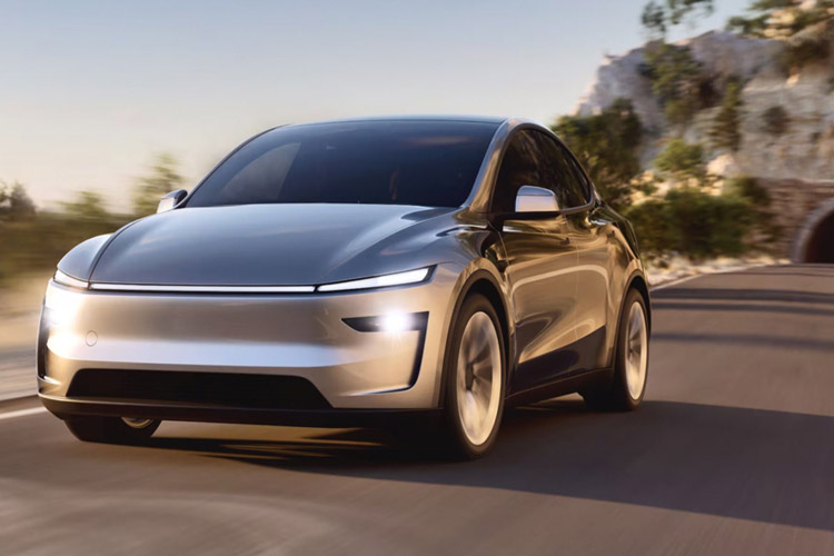 تحویل خودران تسلا مدل Y؛ آینده‌ای بدون راننده نزدیک‌تر از همیشه