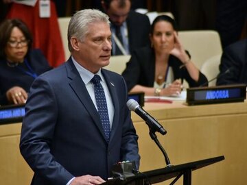 ترامپ رئیسجمهور این کشور را تحریم کرد