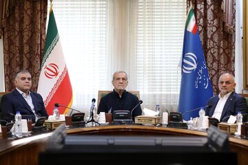 تصاویری از مسعود پزشکیان در وزارت نفت