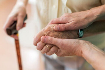 تعداد زنان سالمند مجرد ایرانی چقدر است؟/ زنان تنهاتر از مردان