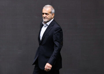 تفویض اختیارات به استانداران توسط رئیس جمهور/ پزشکیان: استانداران در استان‌ها نماینده رئیس جمهور هستند